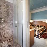 Hollywood***s Hotel Lido di Jesolo