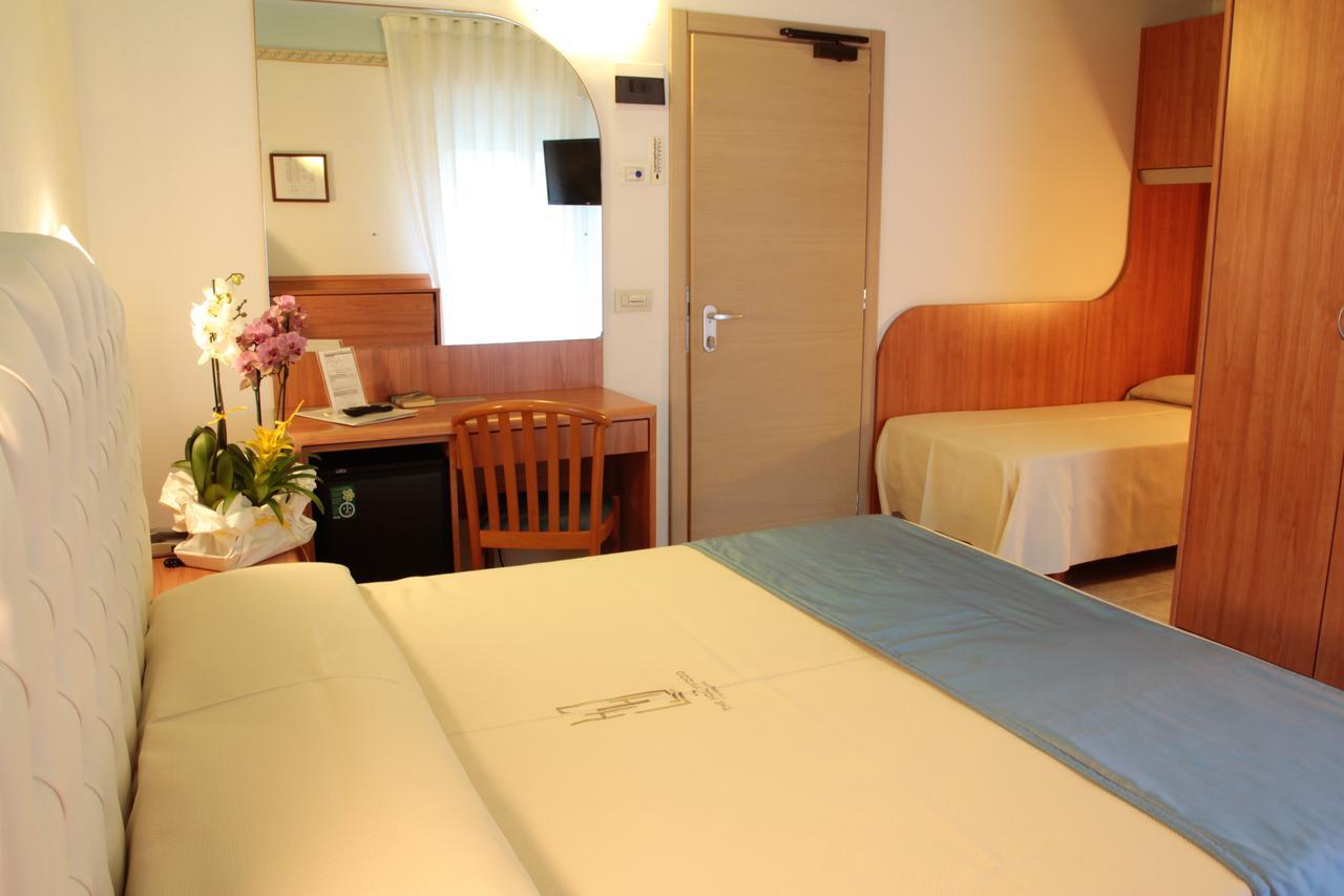 Hollywood***s Lido di Jesolo